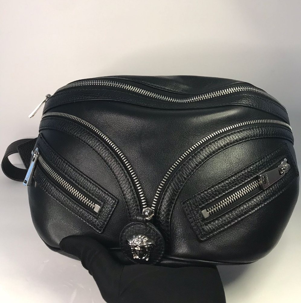 New 💯  Authentic Versace Moto Leather Belt Bag - Picture 8 of 17